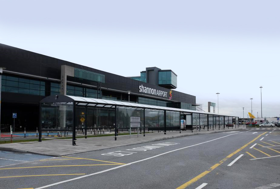 Covered #walkway designed, manufactured and installed by <a href="/RocklynLTD/">Rocklyn</a> at Shannon Airport ow.ly/G38O30qdxXN