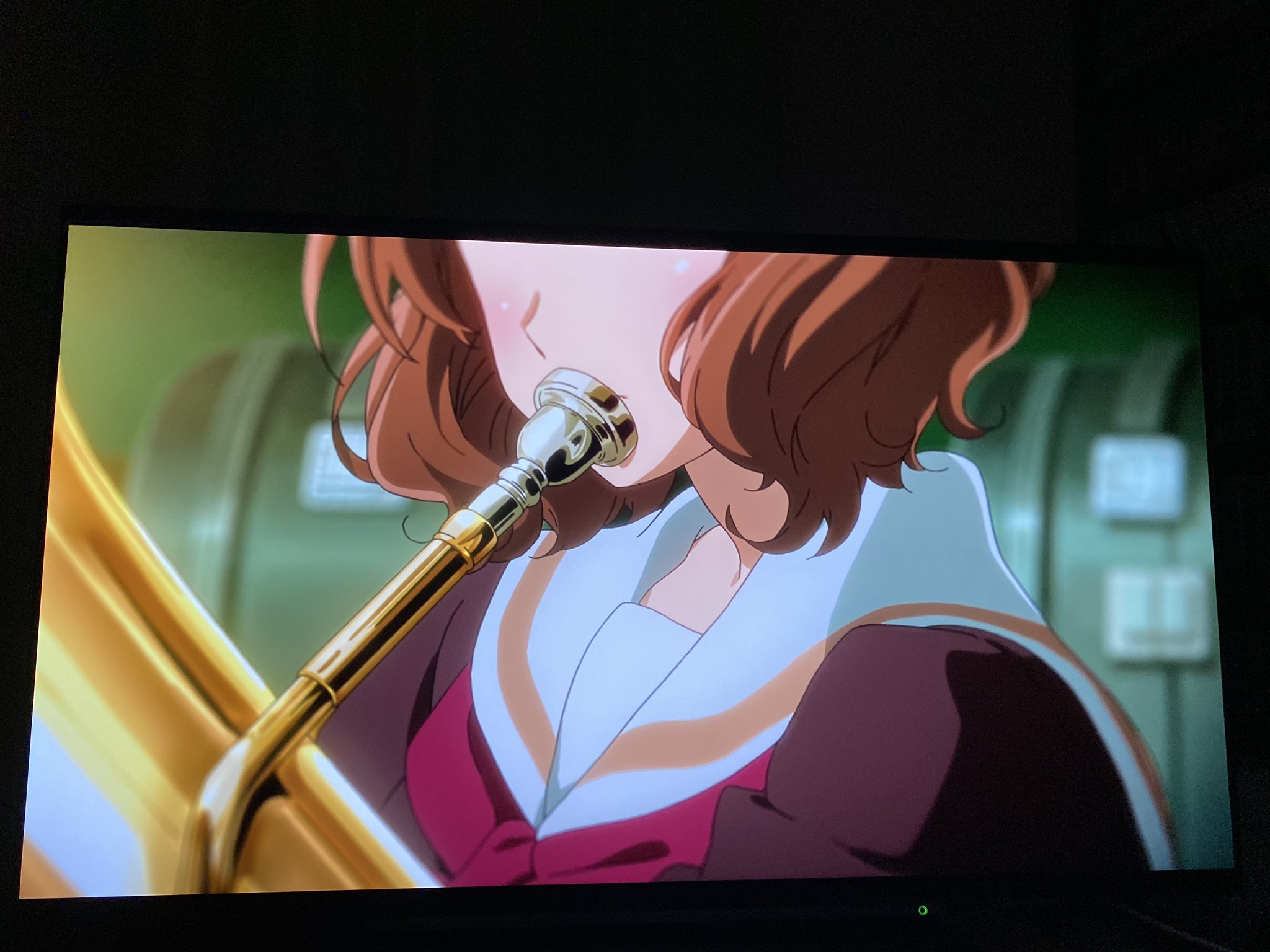 こう 響けユーフォニアム 誓いのフィナーレ By 4k有機el Tv X0 新しいディスク買うたびに撮ってしまうw にしてもやはり京アニの絵は綺麗 金管の輝きと柔らかな日の光が映える T Co Csqvyslyro Twitter