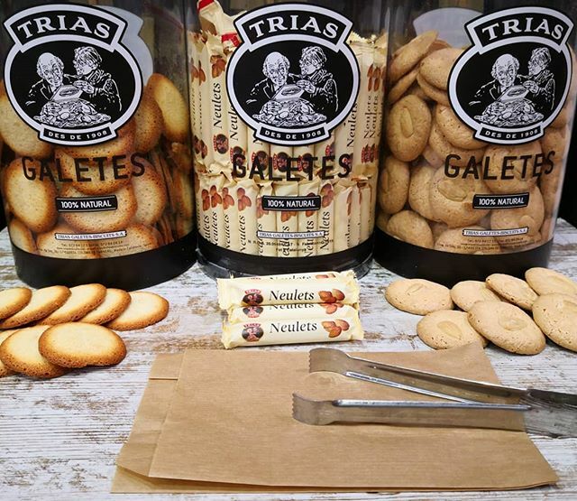 LaServiTeca's tweet photo. Les galetes de tota la vida, ara a granel, a la Serviteca.🍪🍪🍪
.
#somteca #tecabona #proximitat #100%natural #qualitat #lesgaletesdesempre #quebotot https://t.co/WMnIzDIkCO https://t.co/fLQifAu8Z7