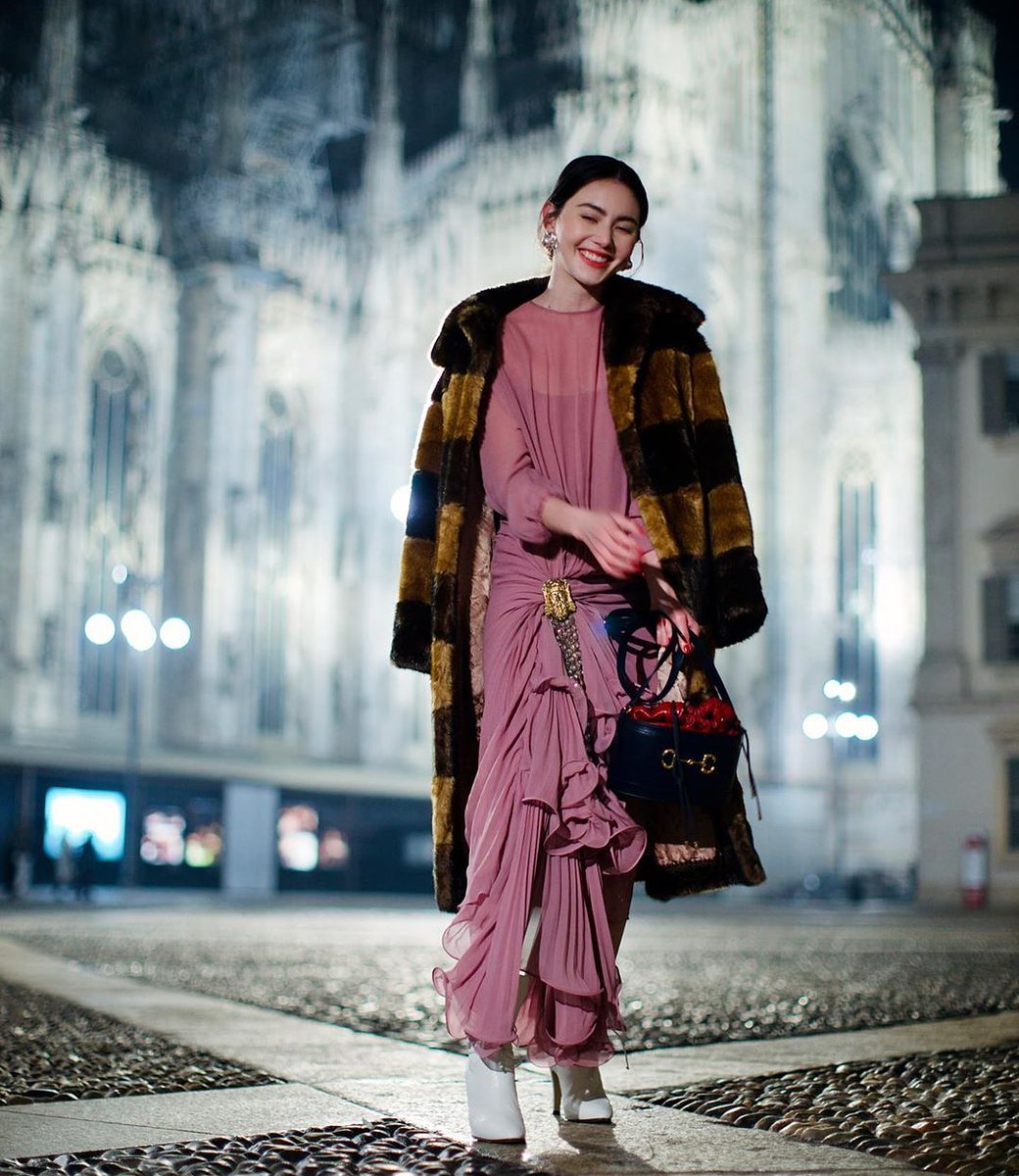 Gucci Japan Guccifw ショーのゲスト 女優 Davikah と韓国のグッチ アンバサダー Iu Iuofficial の2ショット Snailmailband の Lindseyjordan と映画製作者 Goldilockslg ショーはこちら T Co Lx9dtcbexl Alessandromichele Gucci Japan Guccifw ショーのゲスト 女優 Davikah と韓国のグッチ アンバサダー Iu Iuofficial の2ショット Snailmailband の Lindseyjordan と映画製作者 Goldilockslg ショーはこちら T Co Lx9dtcbexl Alessandromichele