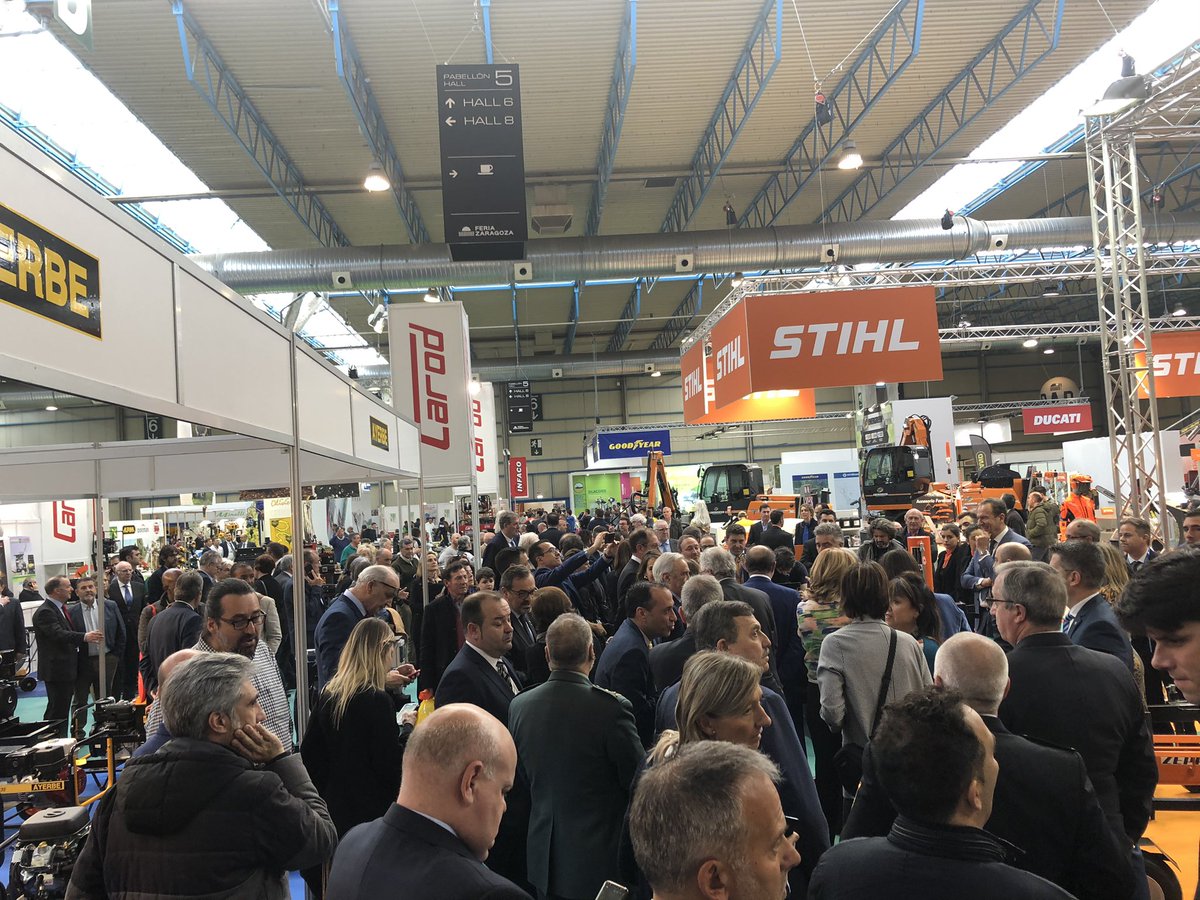 😳#FIMA2020 se esta convirtiendo en un hormiguero 🐜🐜 de profesionales buscando nuevas soluciones para el sector agricultura.📆 Visítanos del 25 al 29 de febrero en Feria de Zaragoza y que no te lo cuenten.¡Te esperamos!
#orgullosodeseragricultor #FIMA2020 #maquinariaagricola