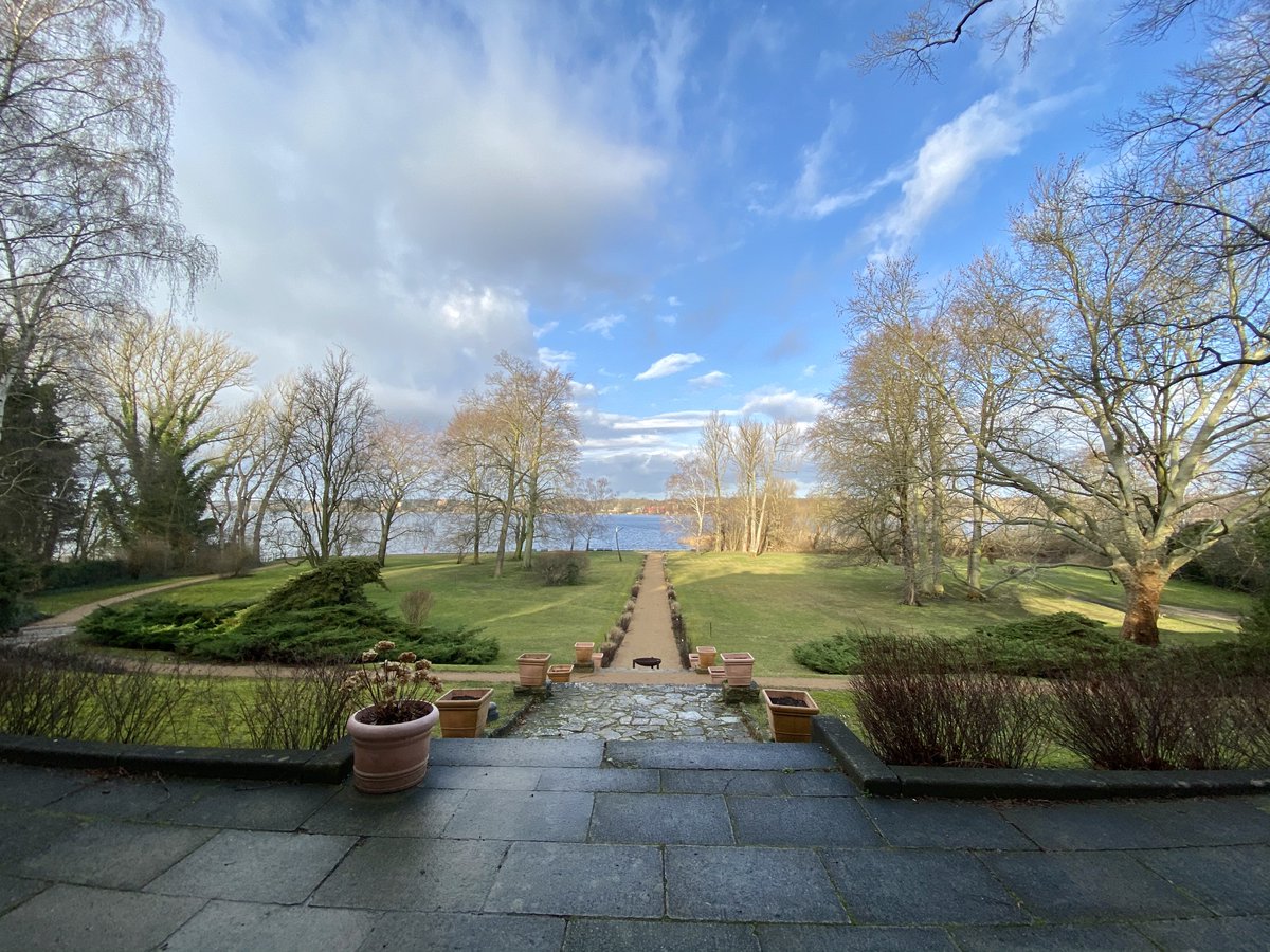 Drei intensive Tage unserer Jahrestagung 2020 mit den Schwerpunktthemen <a href="/OekumenischerKT/">Ökumenischer Kirchentag</a> 2021, Intersektionalität und dem Zusammenhang von Antisemitismus und Sexismus gehen zu Ende – vielen Dank an alle Beteiligte und Gäste! <a href="/kirchentag_de/">Dt. Ev. Kirchentag</a> @ekbo_de <a href="/EKD/">Evangelische Kirche</a> #JedesWir #OEKT