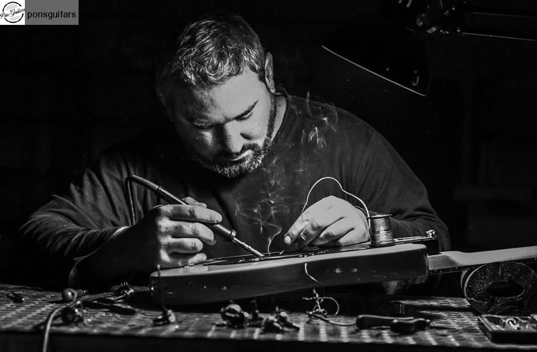 Electronics by @davidponsangres  #luthier #guitar #guitars #electronics #ponsguitars #pons