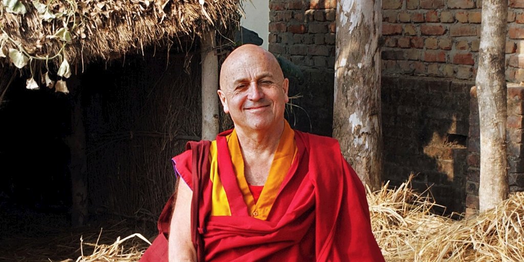 Our founder @matthieu_ricard talks about altruism. We encourage you to read his blog and discover his book Altruism : matthieuricard.org/en/blog/posts/…
#Altruism #Nepal #India #Himalayas