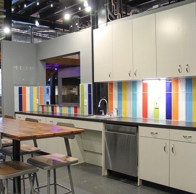 ArizonaTile's tweet photo. Gioia #porcelaintile was recently put in a renovated break room for JCI. There is nothing like #colorfultile to uplift your energy. Gioia is made in Italy and comes in 16 colors. #arizonatile Photo credit Jones Commercial Interiors https://t.co/6qrkX84RhP https://t.co/GuRYD39lgg