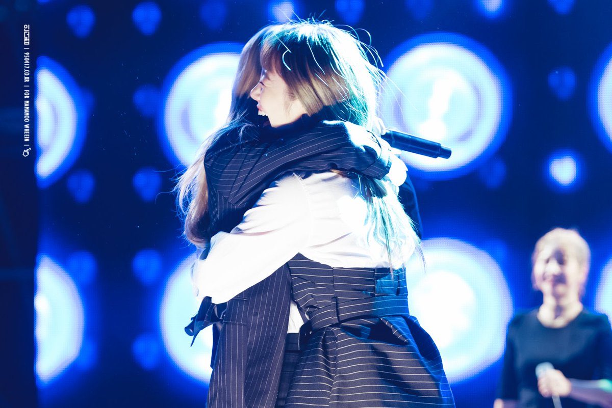 day 78: the softest and cutest hugs  #wheebyul
