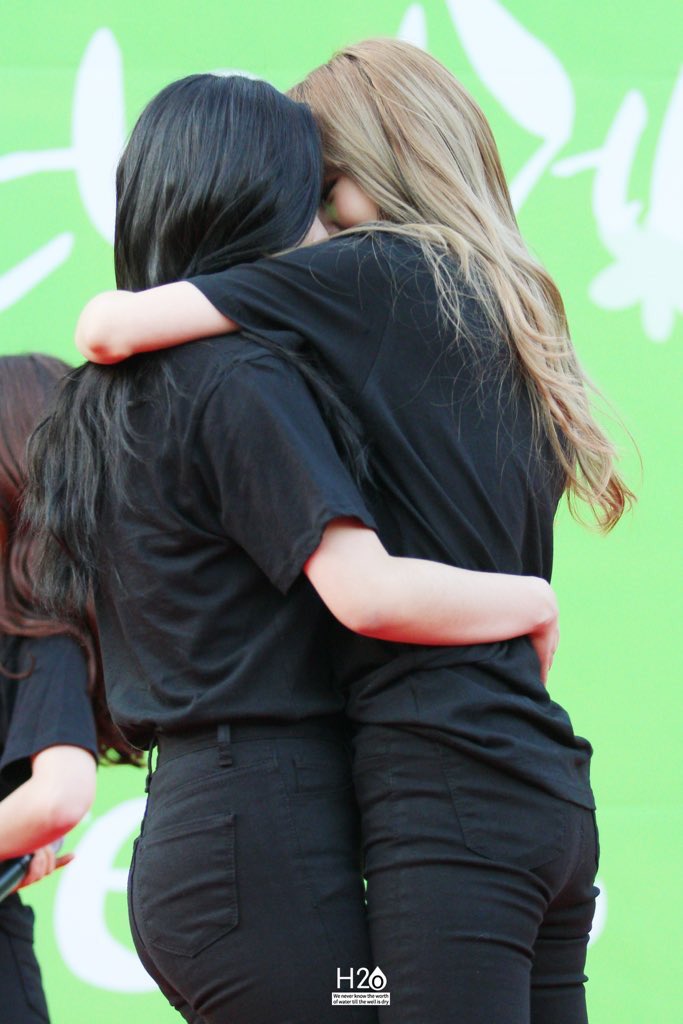 day 78: the softest and cutest hugs  #wheebyul