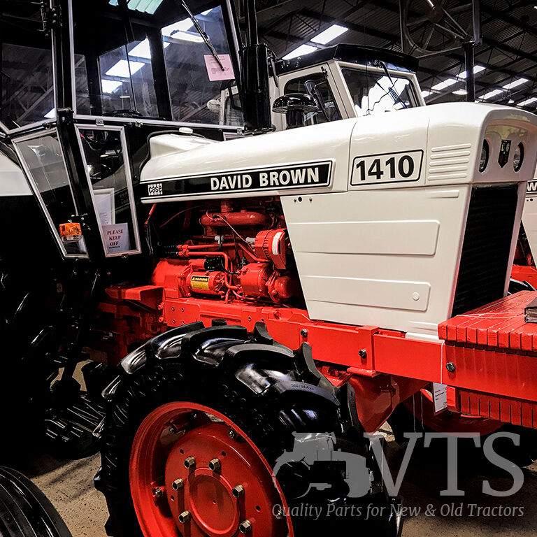 #tractorwatch An outstanding example of a David Brown 1410. Clearly a lot of work had gone into this! It was on show last weekend at the Tractor World Show, Malvern. One for the DB fans? #tractorworld #malvernshow #tractorworldshow #davidbrown