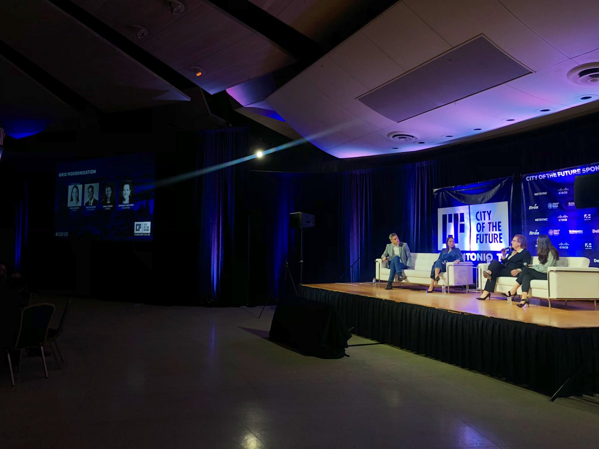 Our Chief Operating Officer <a href="/Cris_Eugster/">Cris Eugster</a> sparking the ‘Grid Modernization’ discussion w/ <a href="/zpryme_research/">Zpryme</a>’s <a href="/ErinHardick/">Erin Hardick</a>, @EPIcenterUS’s @EPIcenterCEO Kimberly Britton &amp; <a href="/ComEd/">ComEd</a> Director of Engineering Carlah Frieh! #CoF20