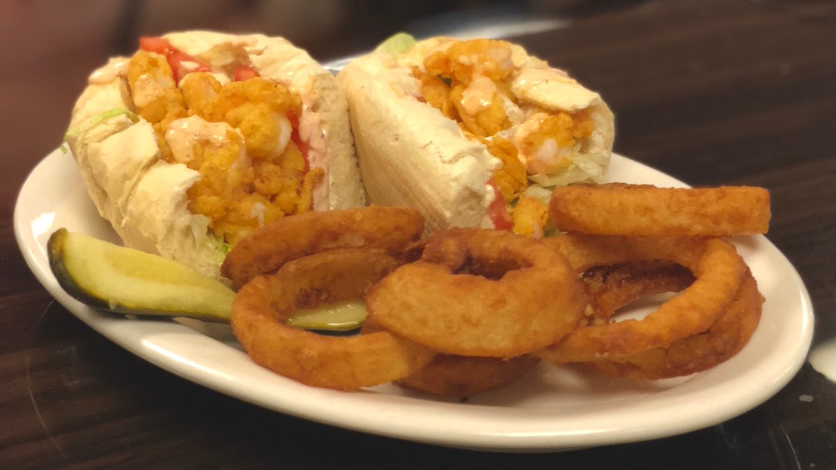 Happy #FatTuesday, Birmingham!

Come get in the Mardi Gras spirit with a shrimp po’boy from Sol’s! 🍤 ⚜️🎭