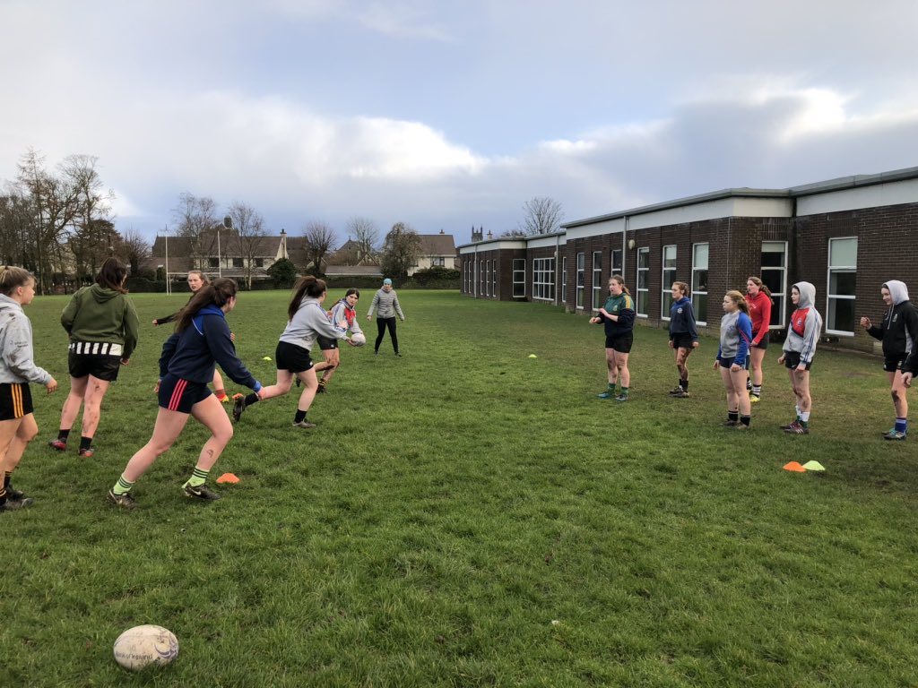 devlins48's tweet photo. In between the Snow Showers, Rain &amp; Sunshine @LoretoKilkenny Snrs been put through there paces for there upcoming game @Leinster rugby @KilkennyRFC @KilkennySport #FromtheGroundUp #Girlpower2020 👍🏉 https://t.co/YFJ23Y3YZs