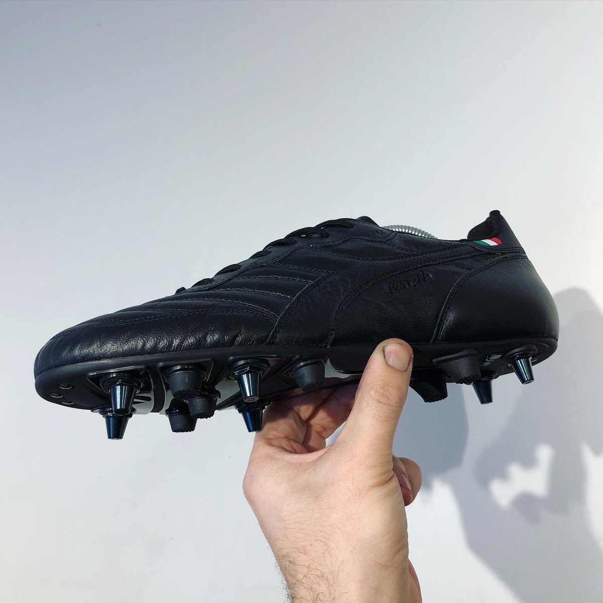 tootsbootsuk's tweet photo. RT to spread awareness that these beautiful @Diadoraofficial boots exist and that we have done a Black Stud Sole Conversion on them 😍 https://t.co/7GWWwO9jwV