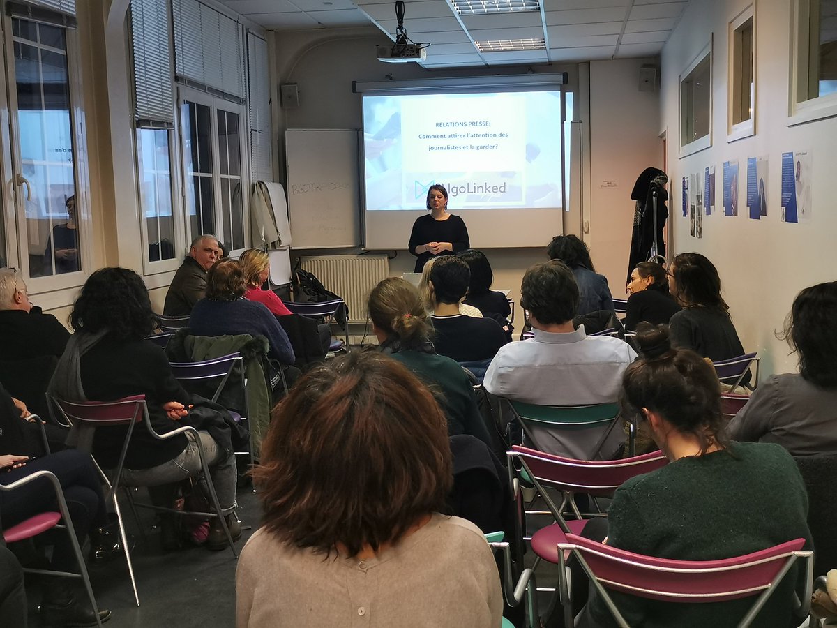 BGEPaRIF's tweet photo. [LIVE] Début de notre #Afterwork du #BGeClub sur "Résolution Communication : des Relations presse en 2020" avec @tiphonB d'@AlgoLinked ! 🙏 Un grand merci à eux et aux #entrepreneurs attentifs ! https://t.co/Jzh4hUwFDE
