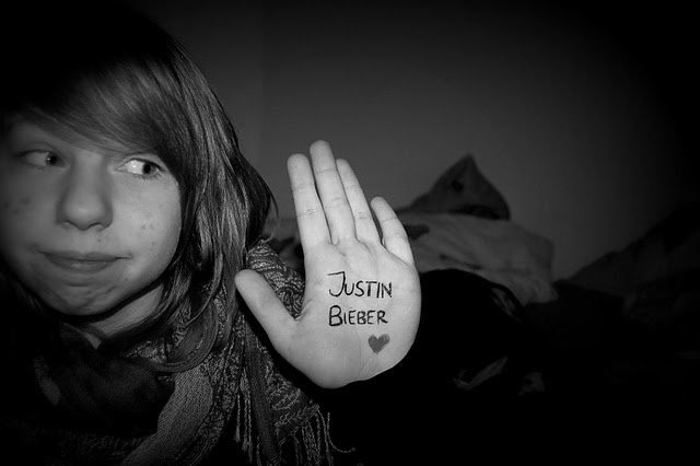 mccannssidehoe's tweet photo. #tb from 2011-2013 eye.... #JustinBieberSeasons #seasons #ChangesforJustin https://t.co/ZrpvH9yk4p