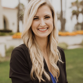 PremiereSpeaker's tweet image. @rebekahmgregory is a survivor of the Boston Marathon bombing and an author. On the #BeyondSpeaking podcast, she shares her story and how losing her leg allowed her to see life from a new perspective.

Listen: apple.co/2BEB6z9
Booking: bit.ly/2CMg1Ue

#adversity