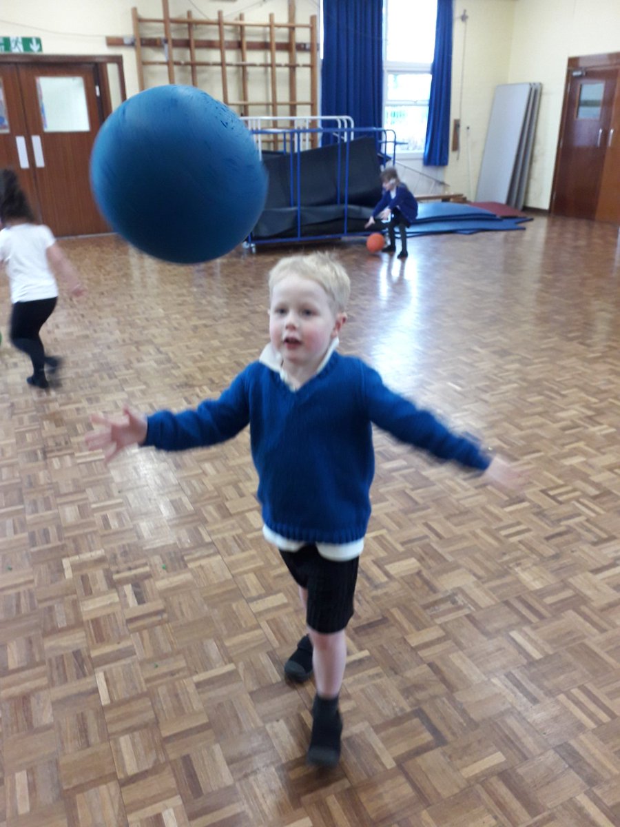 CoachVic11's tweet photo. P.E today with @Broadoak_Nurser 🥳 movement and coordination skills, from body movements, throwing and kicking 🏅 so much in one lesson ✔ amazing job! @Broadoak_PS https://t.co/EI3orDTPxy