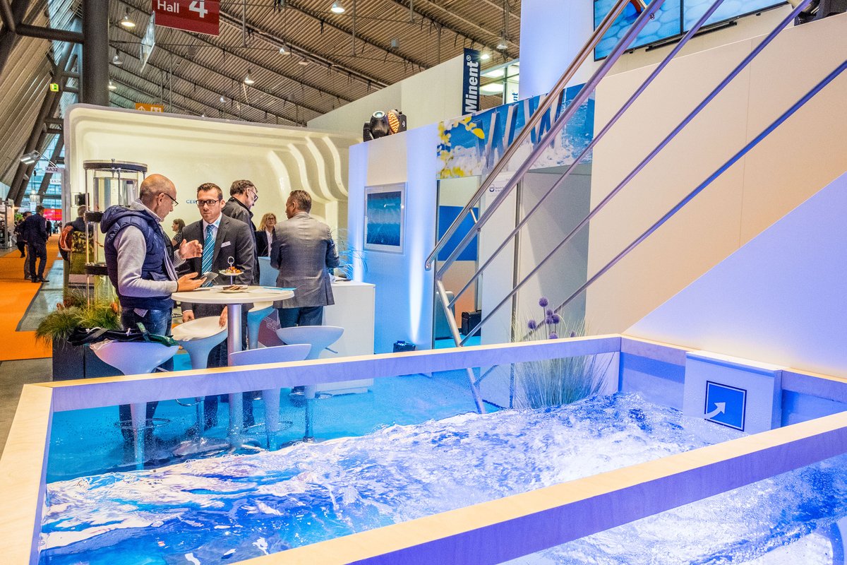 Messe_Stuttgart's tweet photo. Nachhaltigkeitskonzepte auf der #interbad: Die Fachmesse für das Badewesen informiert vom 27.- 30.10. über die neuesten Produkte & nachhaltigen Lösungen zum Thema Wasseraufbereitung, Energieeffizienz, Raumlufttechnik, Raumheizung & Beleuchtungssysteme.💪🌊 https://t.co/IvxFH6b3ZX https://t.co/6pmcLAiyXR