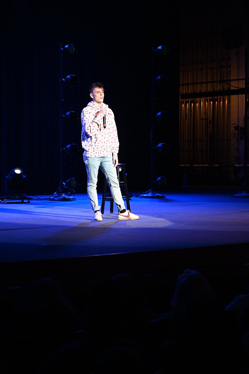 msgLakers's tweet photo. >> The big reveal is finally here! The future is now | 2020 Springfest: MAX!! 🎉 Mercyhurst University’s own LAV8 will be the opener!

You might know MAX’s hit songs “Love Me Less” and “Gibberish”! 🎙

Springfest will be on April 24th &amp; ticket info is to come! ☘️ https://t.co/MPIdmM4LCz