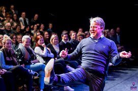 Wat een geweldige avond over #Gastvrijheid met <a href="/TrainmarkPimp/">Trainmark</a>  <a href="/MiloBerlijn/">Milo Berlijn</a> in <a href="/theaterdeveste/">Theater de Veste</a> gisteravond. 👍👍
Met honderden mensen nagedacht over #Gastvrijheid in #Delft. Superinitiatief van oa <a href="/SCMDelft/">SCMDelft</a> &amp; #Platform #Toerisme
Superopkomst, #Trots!