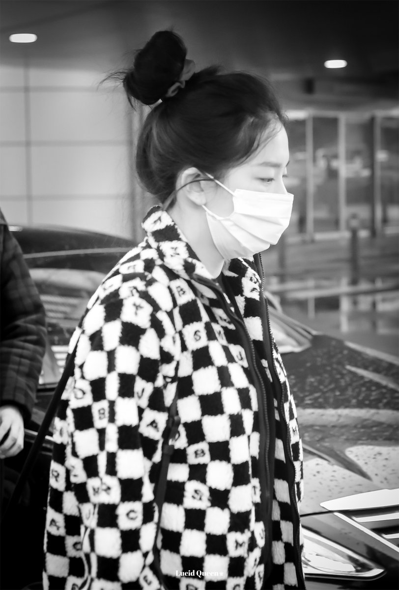 LucidQueen0210's tweet photo. 200225 ICN 2pic
#레드벨벳 #RedVelvet #슬기 #SEULGI https://t.co/vJEUTZpMm9