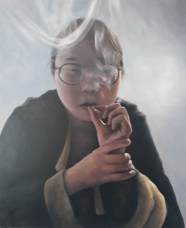 rojoygris's tweet photo. #oilpainting #pinturaaloleo #realismo #retrato #realism #smoke #humo #contraluz #backlight  #figurativepainting #oleosobrelienzo #oiloncanvas #portrait #art #arte https://t.co/MP8uj8Q2pv https://t.co/Aqljz1b4Yv