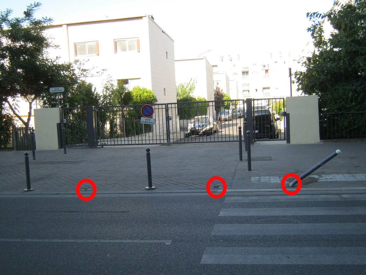 villeneuve_92's tweet photo. La Gestion Urbaine et Sociale de Proximité (#GUSP) agit et vise à améliorer le cadre/ les conditions de vie des habitants de #VilleneuveLaGarenne,en agissant sur des problématiques quotidiennes!Ex: Lutte contre le stationnement sauvage:voie pompiers réservée à l’accès des secours https://t.co/TwMaK5xZ8b