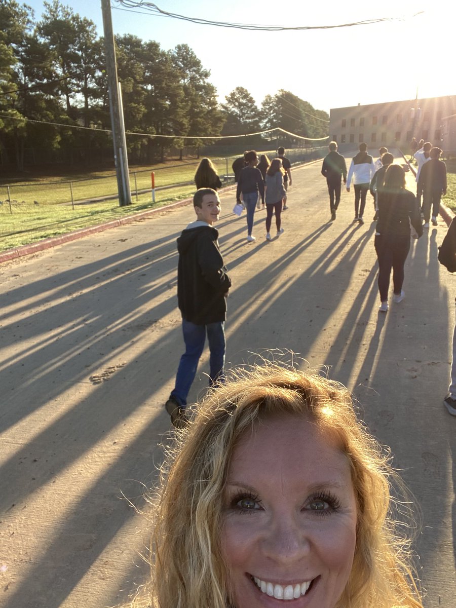 MsDeBottisbio's tweet image. Geocaching Day with my biology students! Succession is visible all around us! We took our classroom outside today. @MsDeBottisbio @KleinOak @2G2Rclassroom #Bionerds #Lichen #Moss #Succession