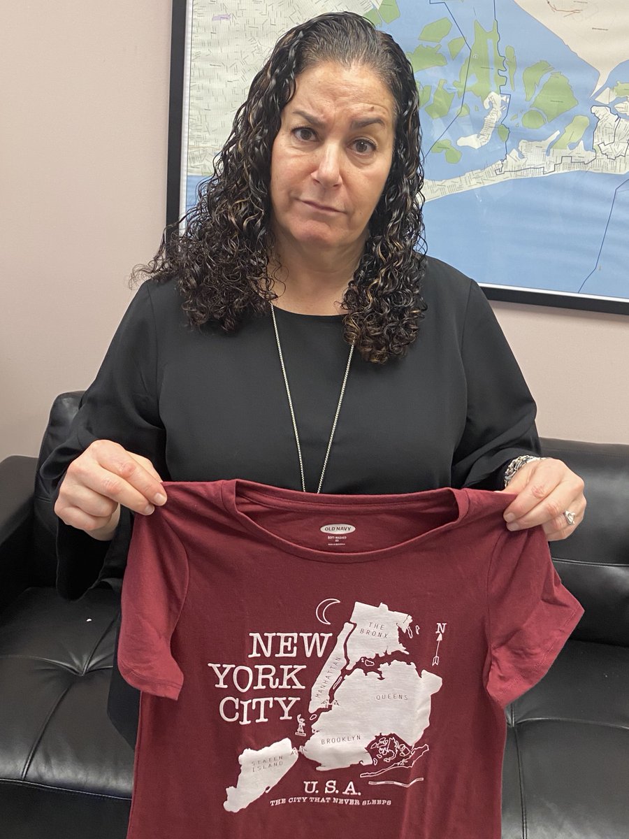 Stacey23AD's tweet photo. @OldNavy, seriously? Did you know that #Rockaway and #BroadChannel are apart of #Queens too? Get your facts straight. #Apology #WheresRockaway #CheckYourMaps #ComeVisit https://t.co/FKrHRZjusH