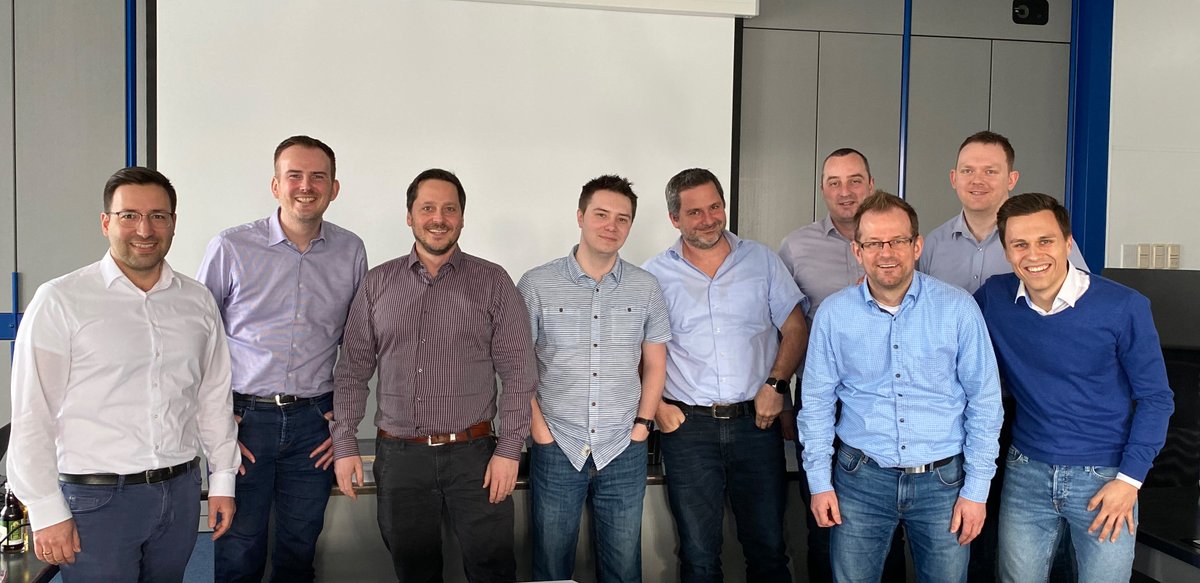 itmx_gmbh's tweet photo. 2nd day of our Partner Enabling Workshop for itmX customer portals &amp; itmX commerce together with our #partner @weaveability. Thanks to our colleagues from the UK for these inspiring days and for your support. #weaveability #itmX #itelligence #UX #commerce #partnership https://t.co/OInPWJuMxv