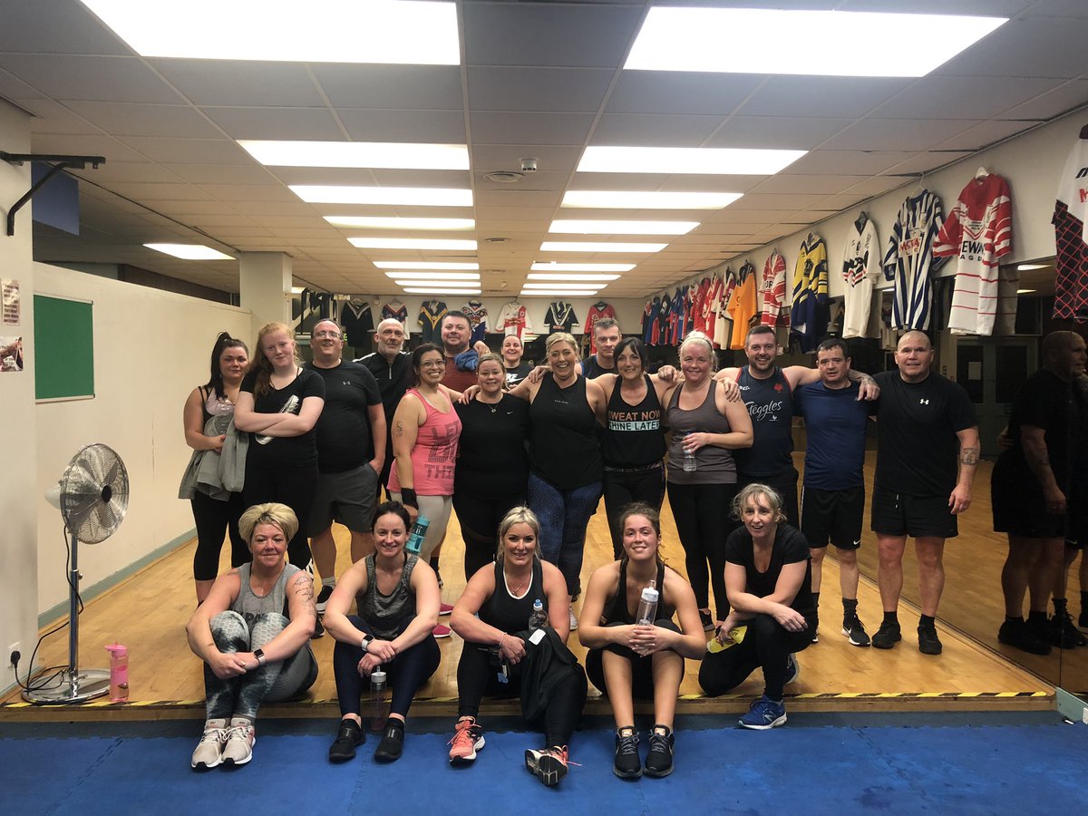 bg_centre's tweet photo. Monday 10am and 6pm Body Blast. 7.15pm HIIT 🏋🏼‍♀️💪🏼 

To get yourself booked on or for anymore information about our classes just message us. 

#TEAMGOULDING 🦁 https://t.co/eWAKI5GzaU