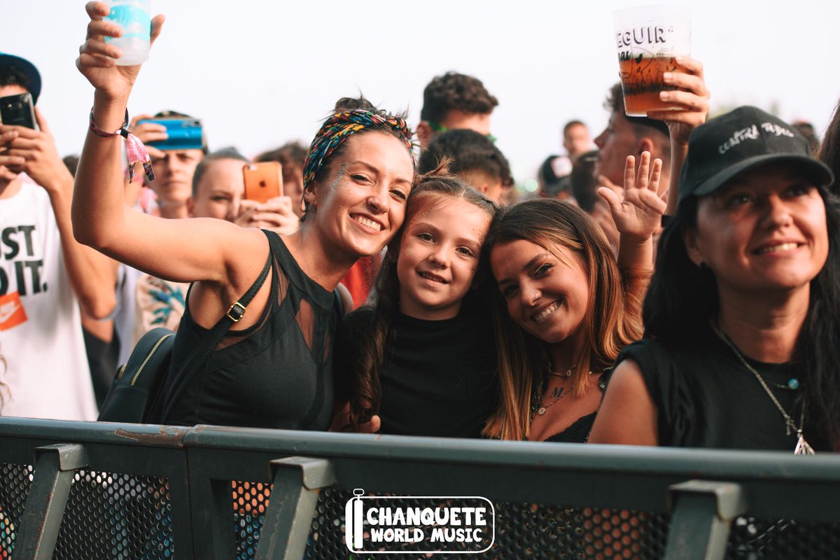 Este año vamos a cantar, bailar y saltar junto al mar en Chanquete World Music 🐟🌏🎶  Abonos disponibles ➡️ chanqueteworldmusic.com   #chanquete #nerja #malaga #22agosto #elplayazo