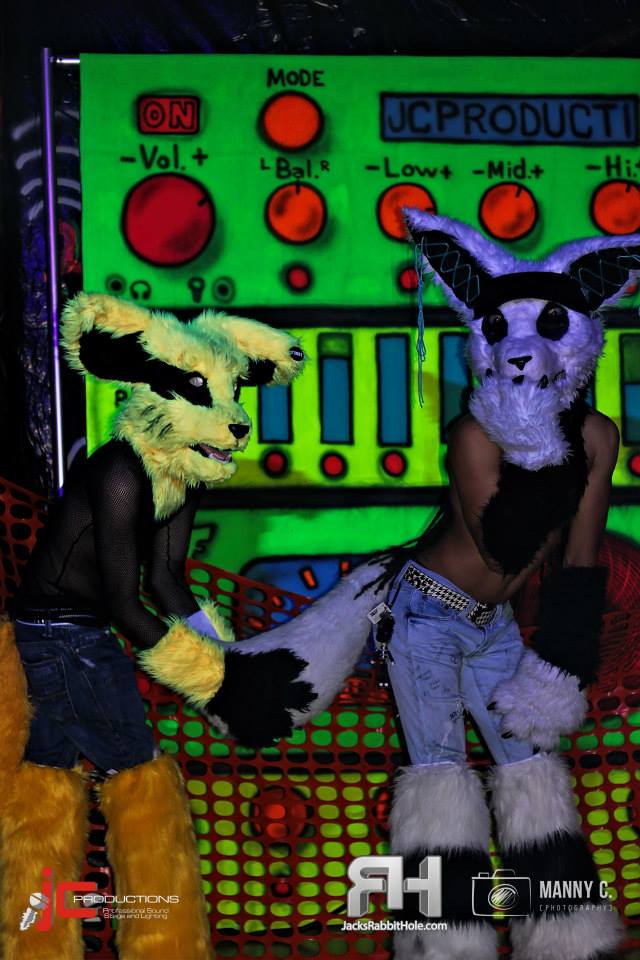 JackRaveRabbit's tweet photo. I like it #weird, I like it #freaky, and I like it #kinky
Tag @jacksrabbithole in a post showing off your best #ravemask

#rabbithole #presales @ https://t.co/Sh3RBjEeiI

#tampaedm #orlandoedm #ravenation #raveoutfit #undergroundhouse #floridaedm #swflevents #miamiedm #smftampa https://t.co/XcDxam1jeX