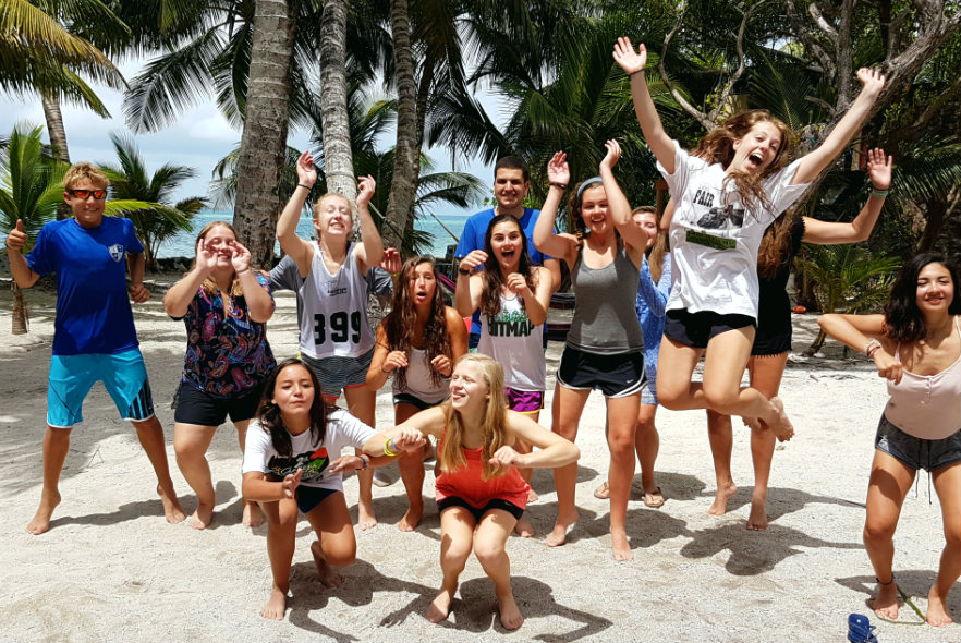 A high school group joined our Reef Conservation project as part of their biology class which gave them a true out of the classroom learning experience: podvolunteer.org/blog/school-tr… #expedition