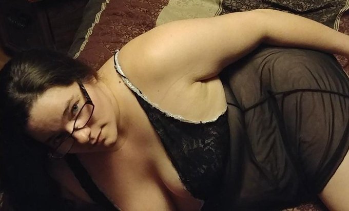 RT if you love bbw. https://t.co/8q5NurutE1<a href="/tag/bbw"class="tags"><span>#bbw</span></a><a href="/tag/tittytuesday"class="tags"><span>#tittytuesday</span></a><a href="/tag/hornymommy"class="tags"><span>#hornymommy</span></a>