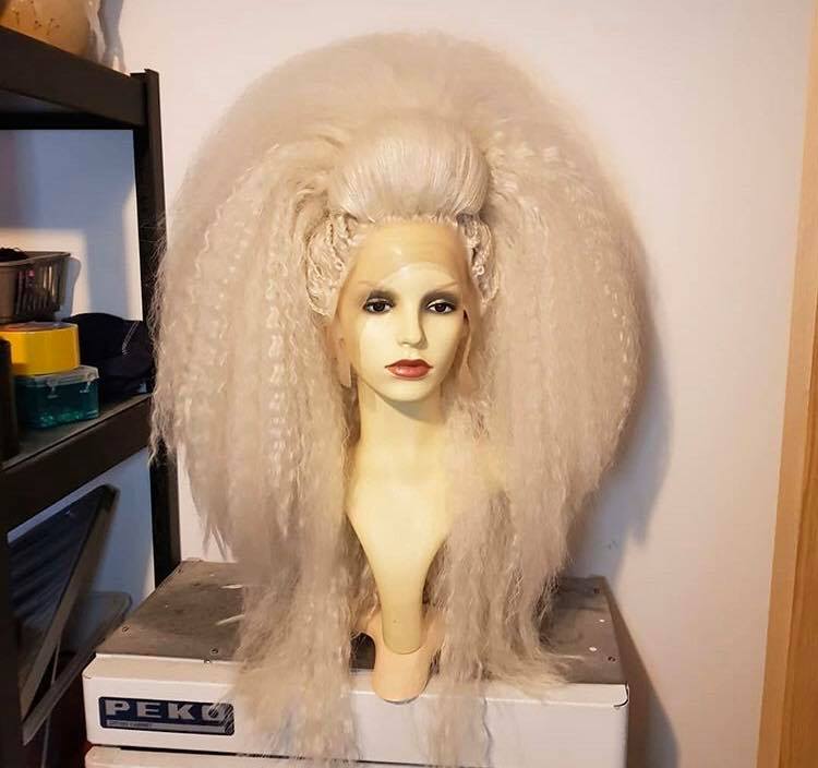 🌟 We Love Wigs! 🌟

We love this wig from the king himself @anthonytesterwigs over on Instagram