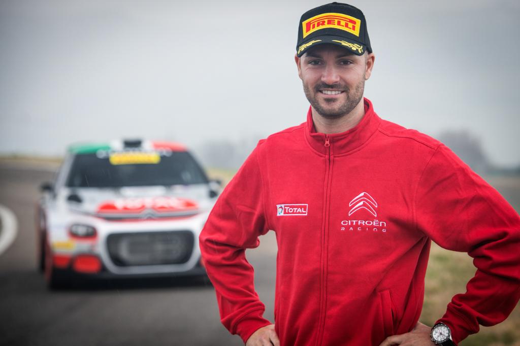 citroenitalia's tweet photo. Dopo il successo ottenuto nel 2019 con la vittoria nel Campionato Costruttori, Citroën Italia affronta anche quest’anno una nuova sfida e partecipa al #CIR2020 con @Crugnola_Andrea e @EliaOmetto a bordo di #C3R5. Scopri di più https://t.co/Hd8JMLBWll. https://t.co/xpiaUKTW21
