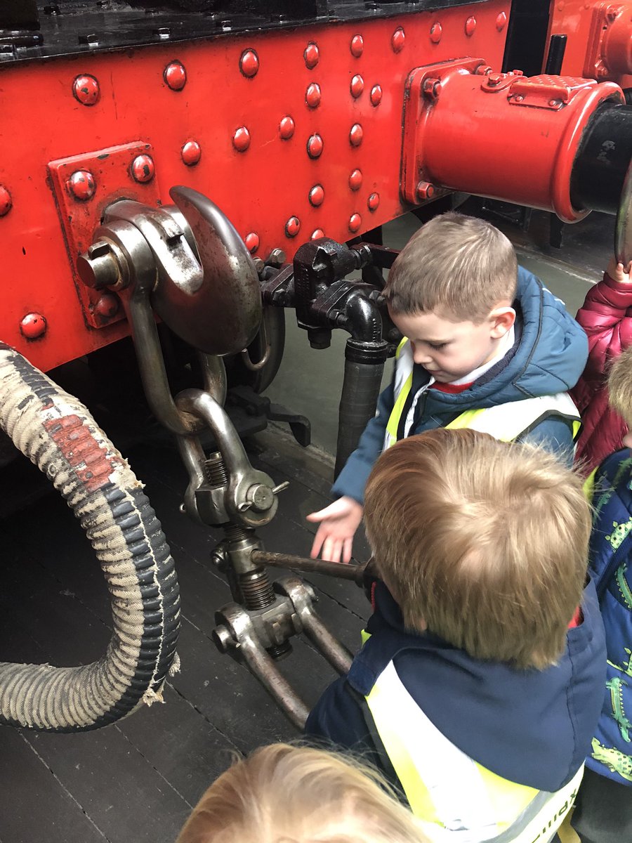 MD_Class1's tweet photo. JB “This is heavy!” OH “It’s heavy so it connects the trains together.” OF “Look at all the controls the driver needs to know them all!” @MD_MrsThompson #MDExperience #MDTopic https://t.co/fxw57wtzly