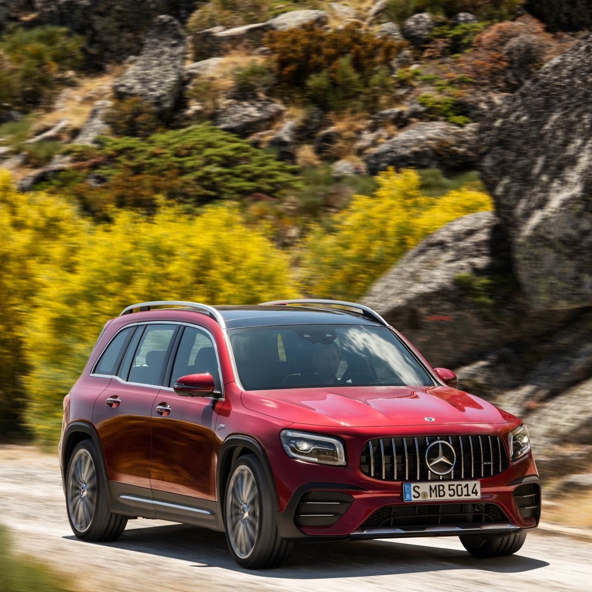 Mercedes-AMG GLB 35 4MATIC - hot or not?