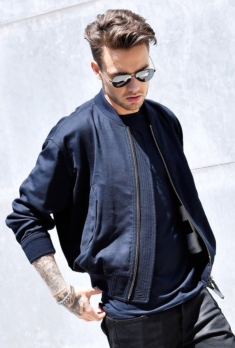 WeKeepHisSmile's tweet photo. Liam James Payne - King of Pap Pics
#AllYouNeedIsALittleLimaBean #HellaFine https://t.co/j9ir78IuYC