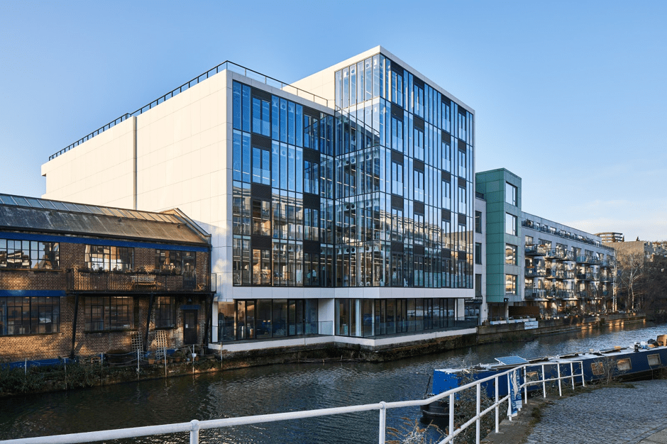This Is A Storey All About Haggerston… haggerston-times.com/this-is-a-stor…