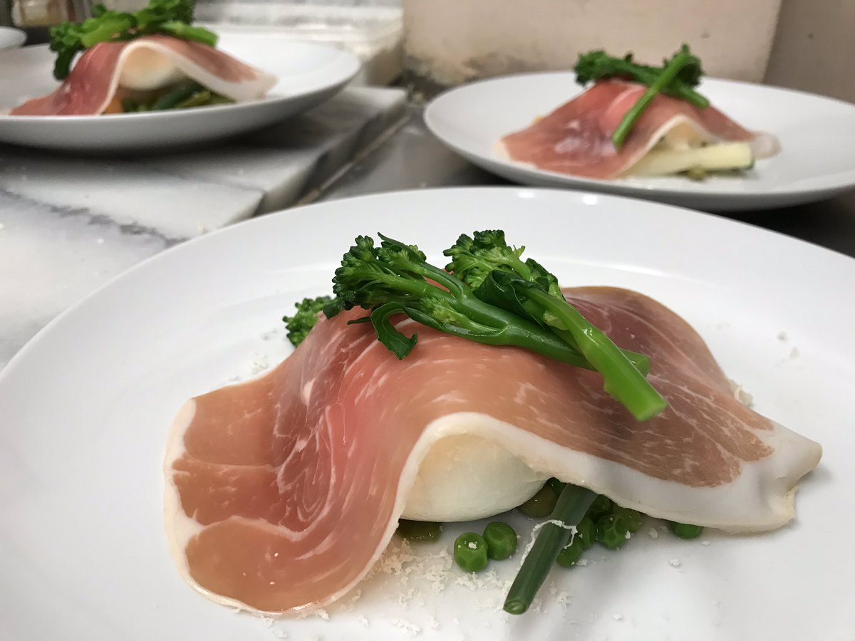 クチーナ シラカワ On Twitter ベネト産ホワイトアスパラガスとブッラータチーズ サンダニエッレの生ハム 特別ランチコースの一皿 Burrata ブッラータ ブラータ サンダニエッレの生ハム ベネト産ホワイトアスパラガス ホワイトアスパラガス アスパラ菜