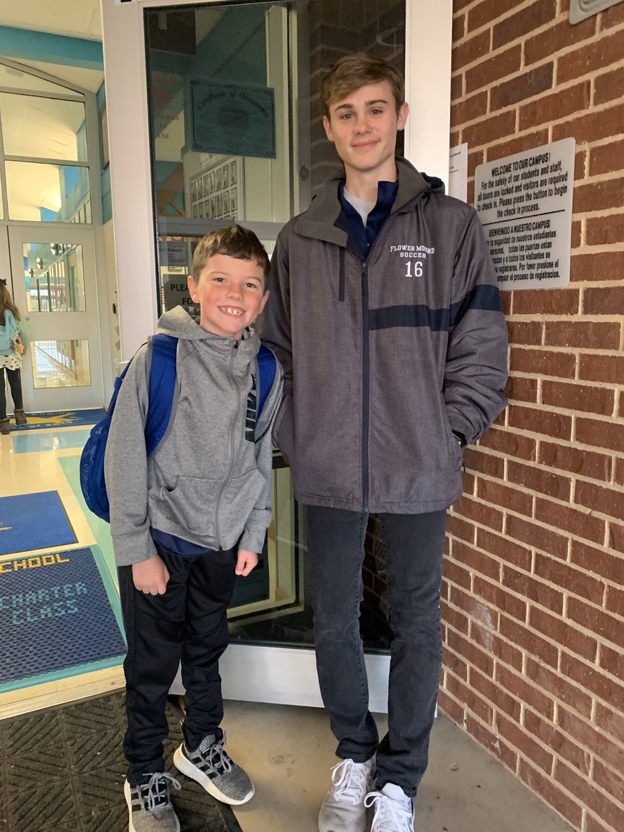 MrsMulkey5's tweet photo. Thank you @Gabe_Smith1624 for coming to @LibertyES this morning to remind our students it’s #ElementarySchoolNight at tonight’s @FMJagsSoccer home game. See the attached flyer for more information. #campliberty1920 #adventureawaits #rm406 #gojags #playproud https://t.co/nI2MVEnIrh
