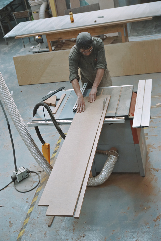 CapitalDesignBo's tweet image. Gracias a nuestro equipo logramos cortes de alta precisión, que hacen que cada pieza quede exactamente como la imaginamos.

capitaldesignbogota.com