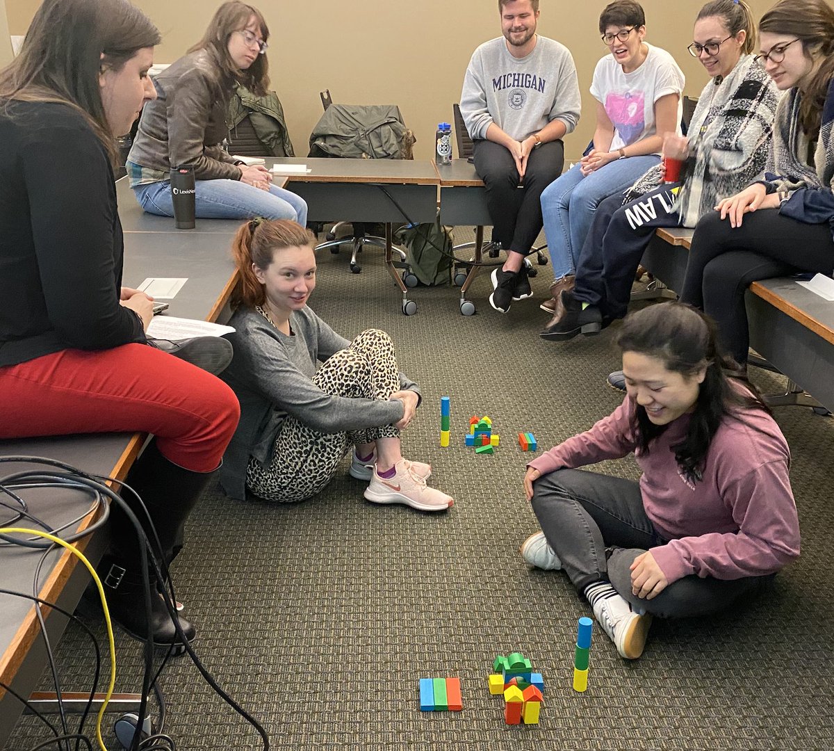 MLawWRC's tweet image. The best way to practice client interview skills? Getting on the floor and breaking out &quot;The Block Game&quot;! 

#lawclinics #younglawyers #clientinterviews