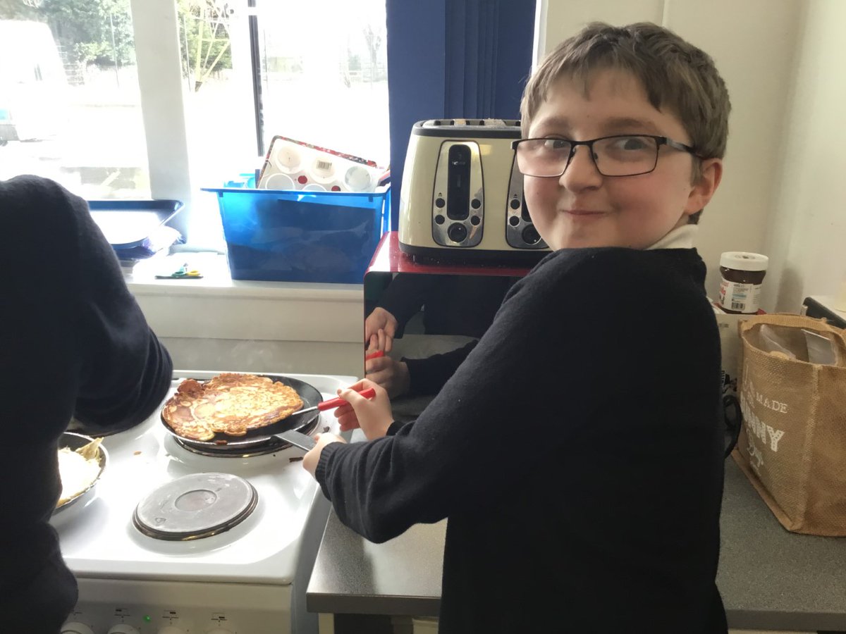 MorristoncompS's tweet photo. Some of our pupils enjoying Shrove Tuesday #cookingskills #PancakeDay #STF #ALN https://t.co/axLRqNaSOV