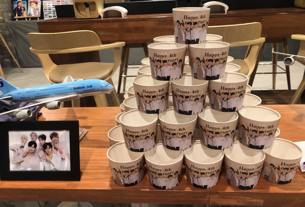 mj940305__'s tweet photo. @third_light722 
멋진 이벤트 주셔서 감사합니다 💖
가게 안이 굉장히 귀여웠습니다 🥺🤍
#아스트로는_아로하의_빛 #해피223_봄의기적_아스트로_4랑해 https://t.co/eXBnIJz3fj