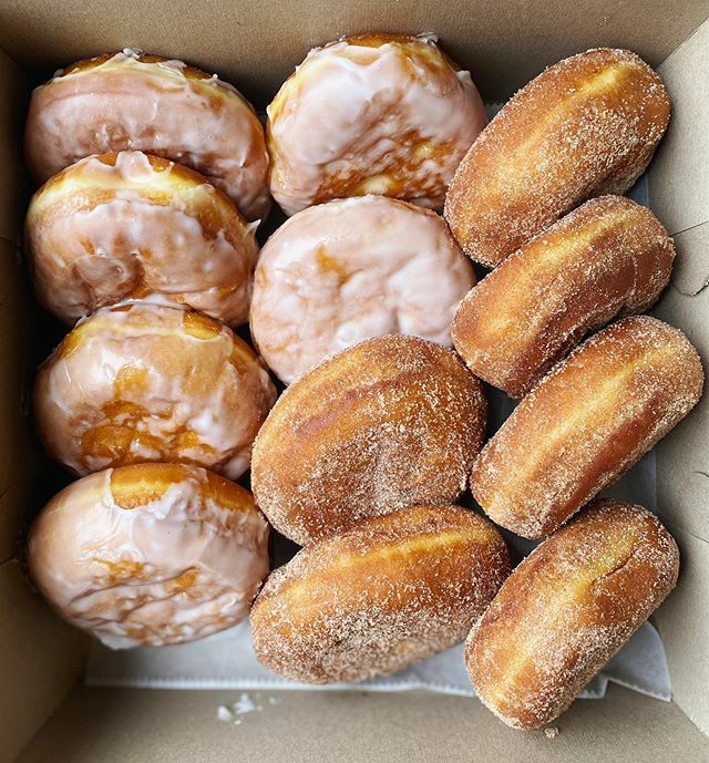 Yes, I did just buy myself a dozen fastnachts 🍩. #fattuesday ift.tt/2HWQ1rQ