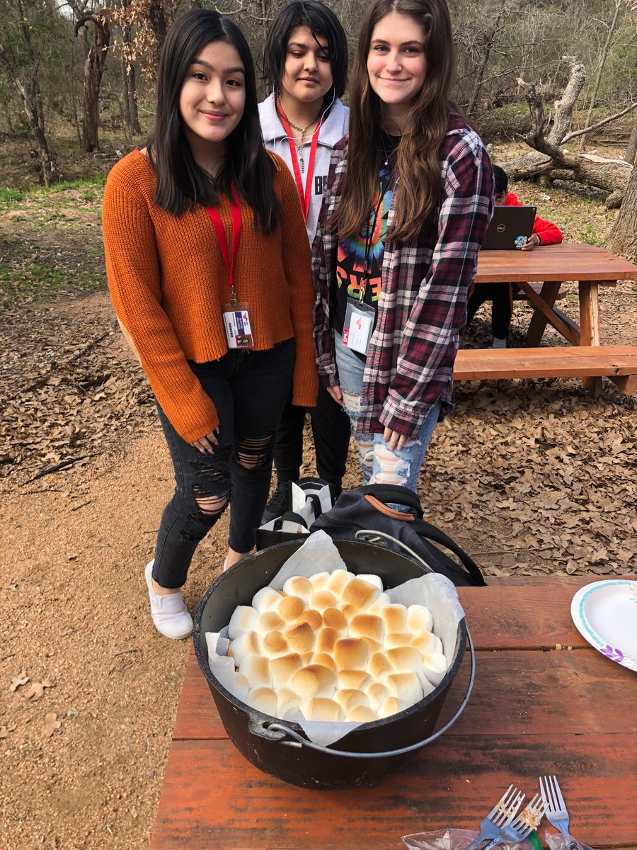 Great looking smore cake created in Dutch ovens by our outdoor ed students 
#ghsunity