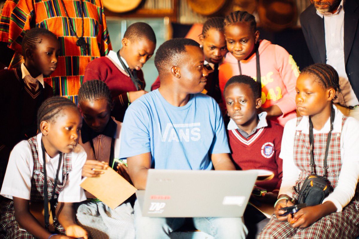 BeyondHoops's tweet photo. The fun &amp; learning continues! ##100CamerasSnaphotNairobi #digital #storytelling #Nairobi #kenya #africa #newyork #quality #Education https://t.co/iazBQaLVIT