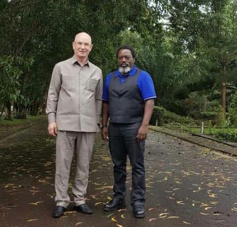 CrestosInfo's tweet photo. JOSEPH_KABILA a reçu ce mardi 25.02 ds sa ferme de Kingakati, l'ambassadeur CHERGUI de la commission paix et sécurité de l' @Union_Africaine. Les questions de développement, de la région des GL et de la Coalition FCC-CACH étaient au centre de cette rencontre https://t.co/I2zu17DRMY